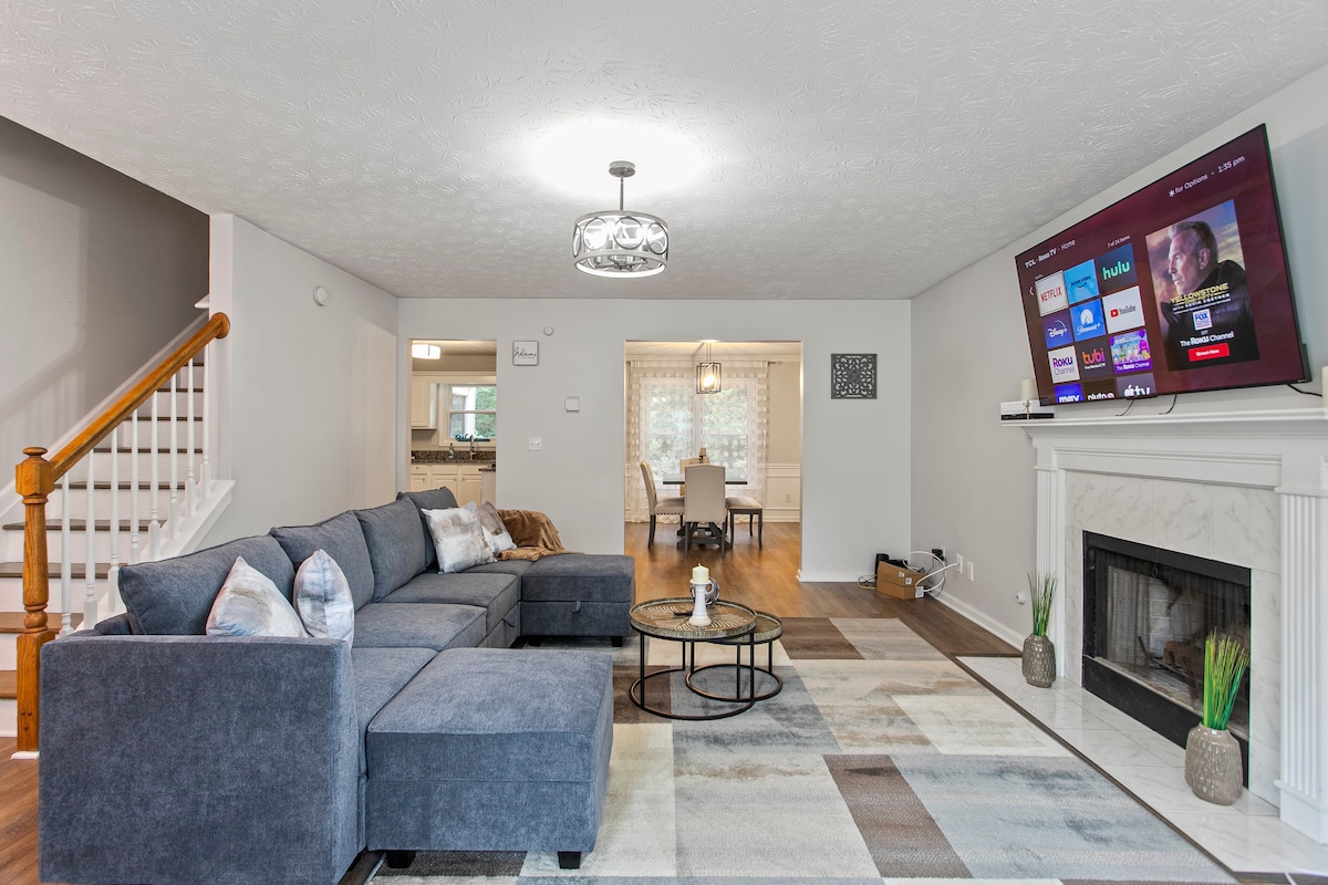 Pet-Friendly Extended Stay w/ BBQ and Sunroom 7