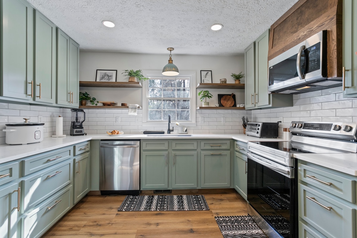 Pet Friendly Home – 10 Minutes to Trilith! 15