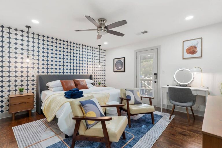 Marietta Square Suites – Big Home & Large Groups!
